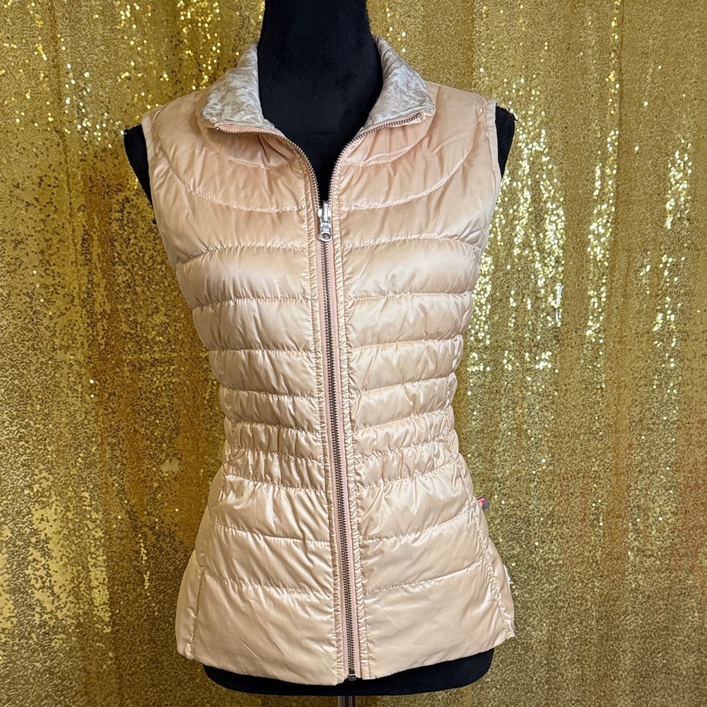 Bernardo Gold Rose puffer Vest Reversible